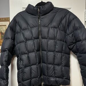 Marmot Women’s 650 fill puffer jacket size M Navy Blue